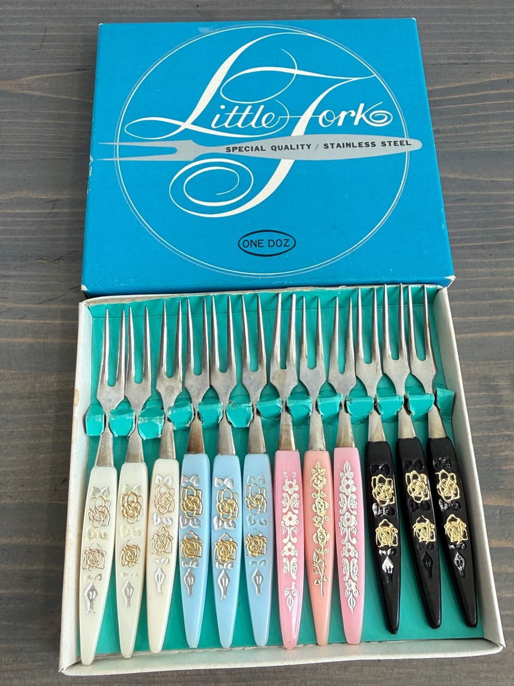 Vintage hor d'oeuvres forks